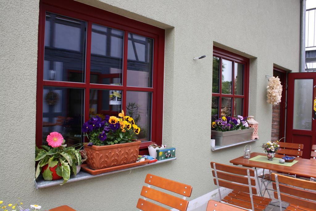 شقة Cafe Landart Im Thueringer Finistere Plaue  المظهر الخارجي الصورة