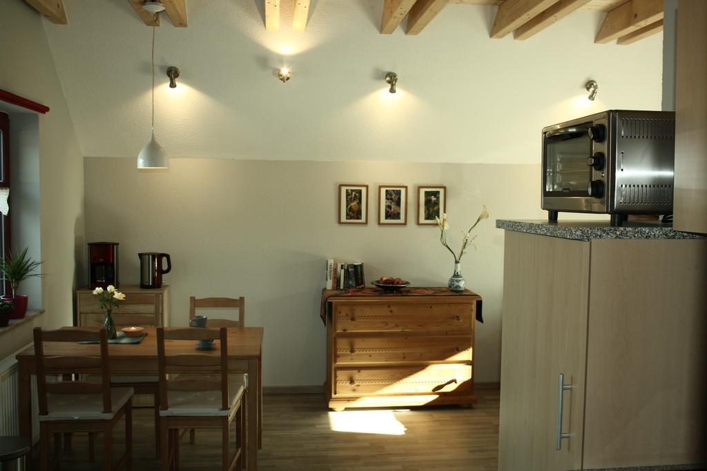 شقة Cafe Landart Im Thueringer Finistere Plaue  الغرفة الصورة